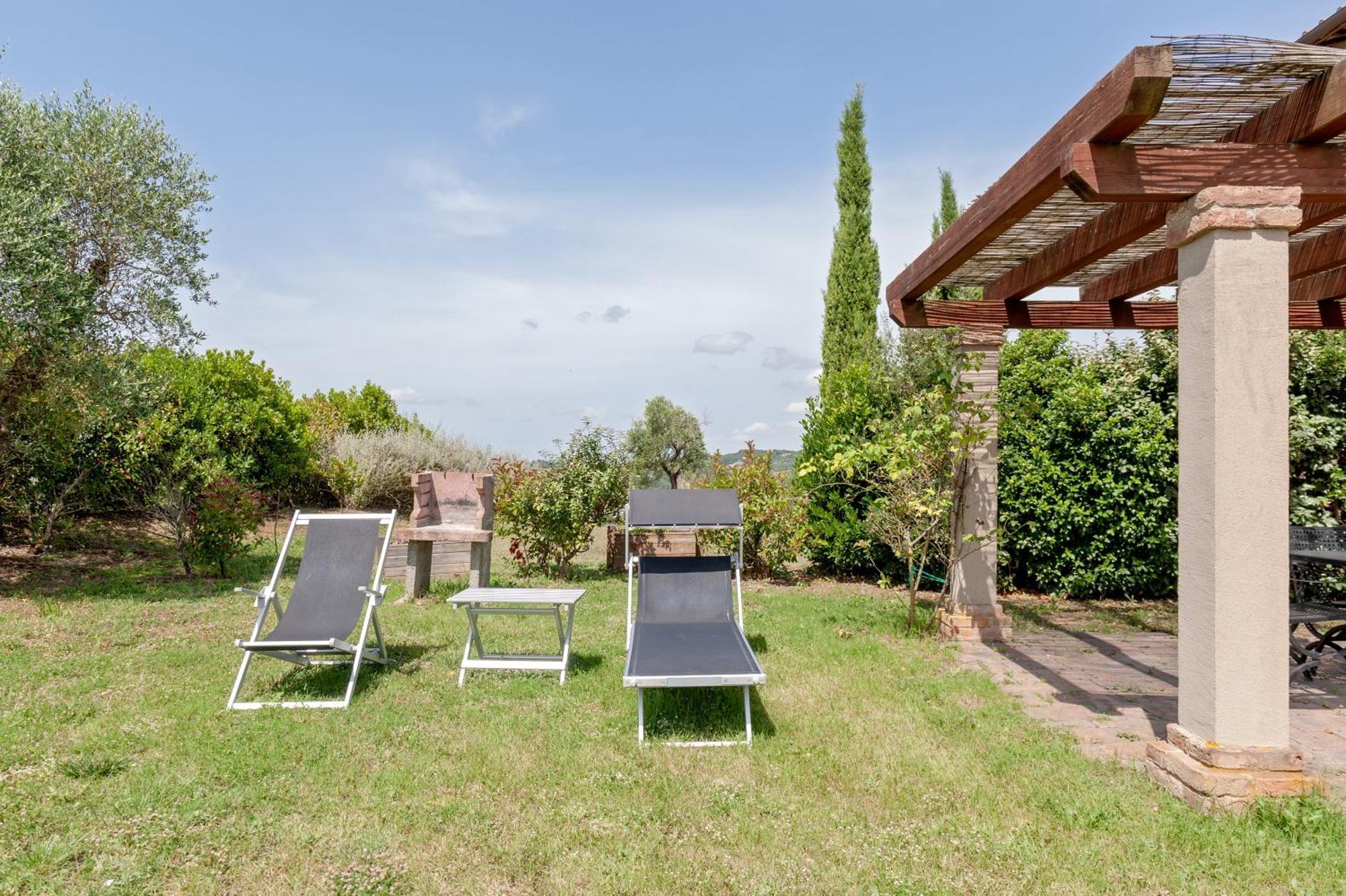 Il Borgo Delle Ville Palaia Buitenkant foto