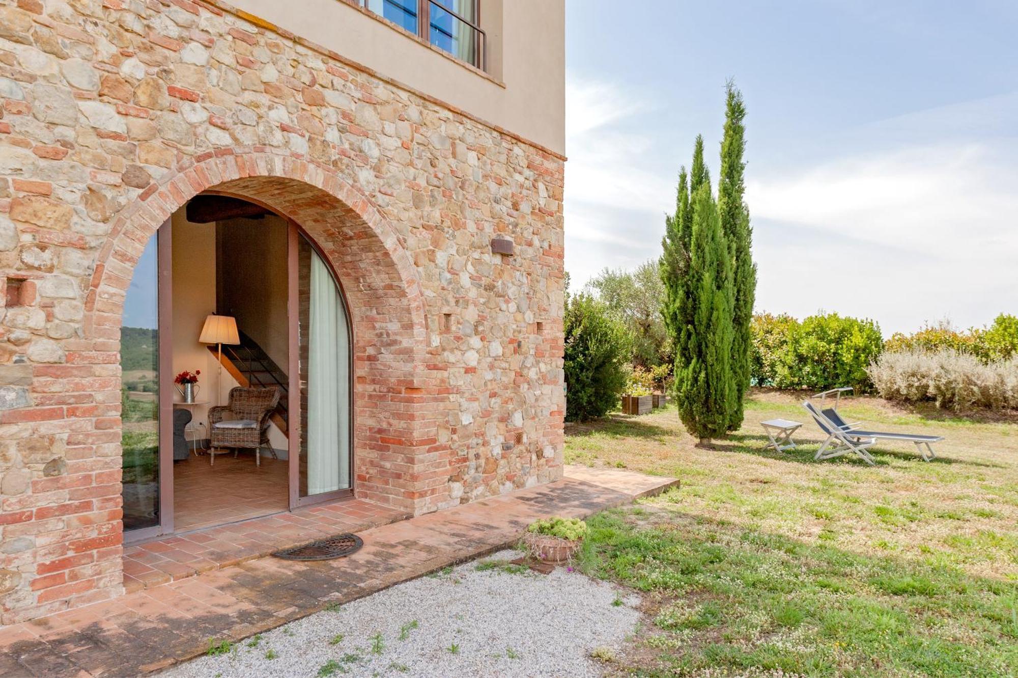 Il Borgo Delle Ville Palaia Buitenkant foto