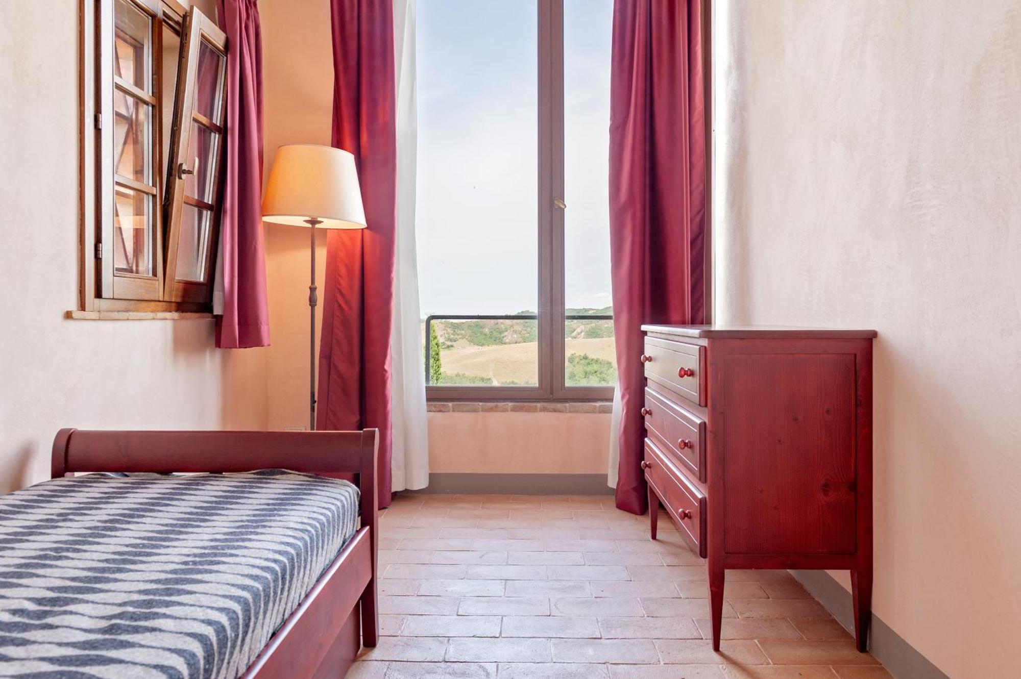 Il Borgo Delle Ville Palaia Buitenkant foto