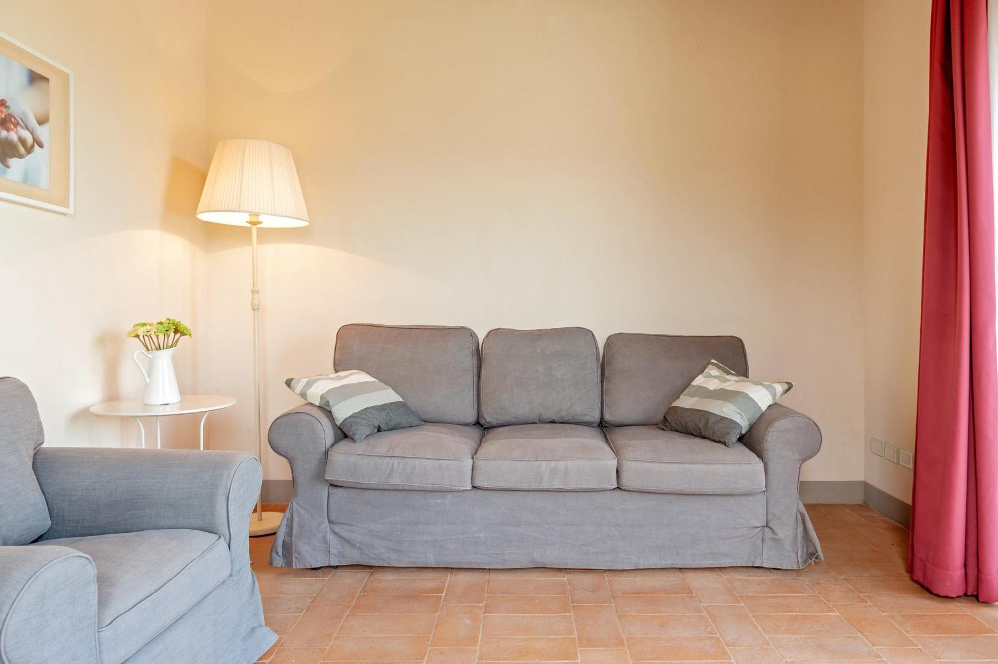 Il Borgo Delle Ville Palaia Buitenkant foto