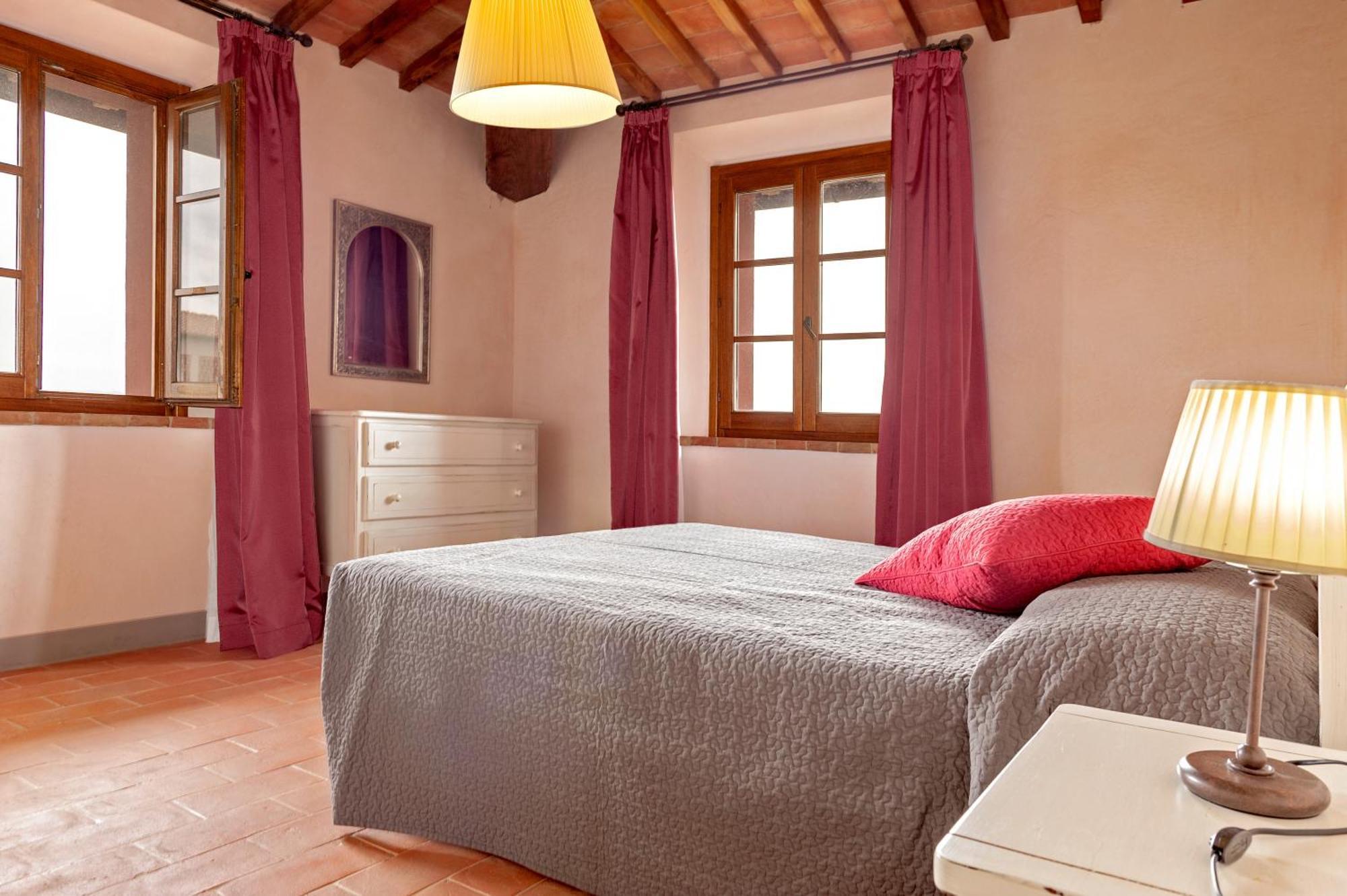 Il Borgo Delle Ville Palaia Buitenkant foto